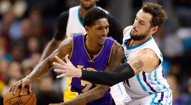 例和进攻机 例和进攻机