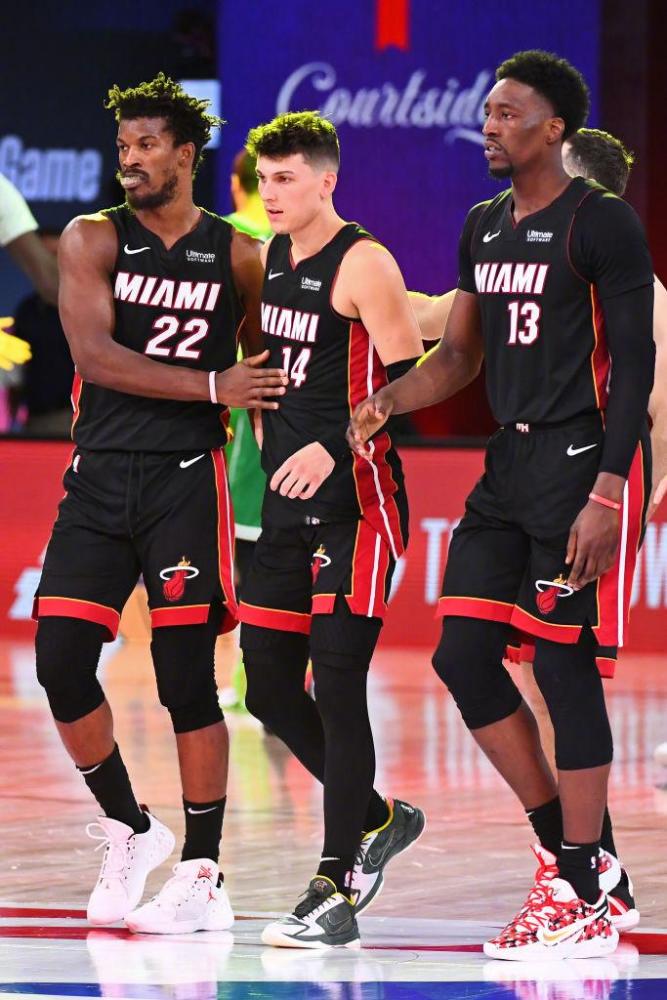 而定位球脚 而定位球脚